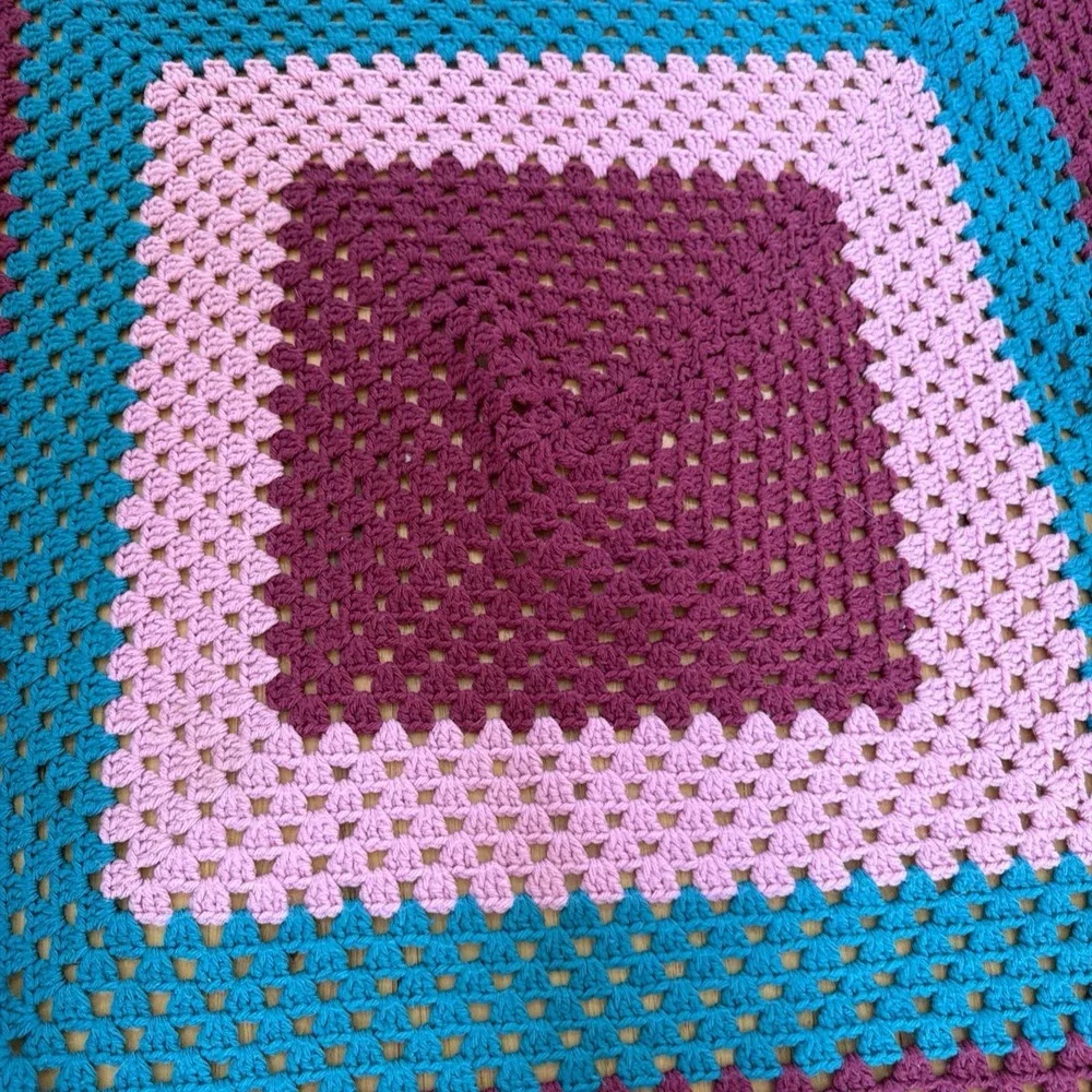 Vintage‎ Hand Crochet Throw Blanket 53x53in